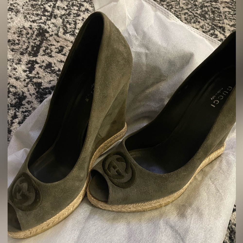Gucci Suede Interlocking G logo Peep Toe Wedge Pumps